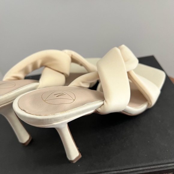 Misguided Slip On Cream Women's Heels - Picture 6 of 9